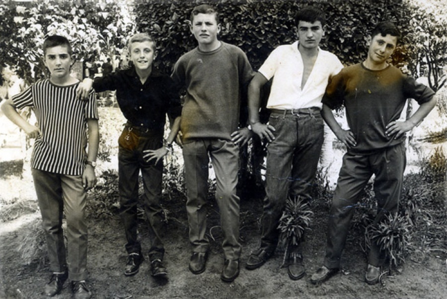 1962 - Cinco amigos en el jardn